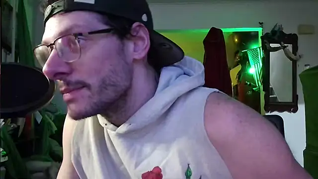 MasterDaddyCool online show from October 20, 2025, 2:02 am