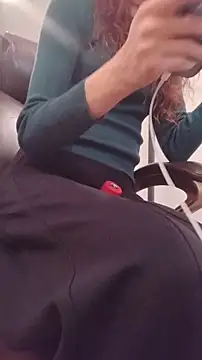 Snapshot of AnneNay chatting on November 13, 2025, 9:51 pm AnneNay online show from November 13, 2025, 9:51 pm