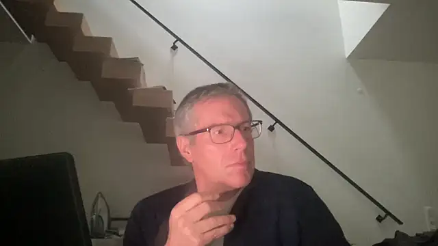 choupipat1 online show from December 1, 2025, 2:18 pm