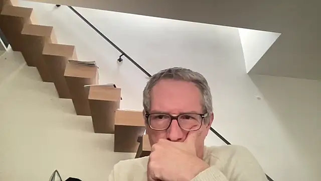 choupipat1 online show from February 18, 2026, 10:12 am