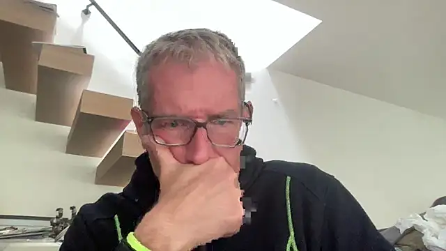 Snapshot of choupipat1 chatting on May 18, 2026, 11:04 am choupipat1 online show from May 18, 2026, 11:04 am