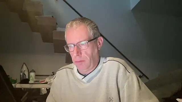 choupipat1 online show from October 29, 2025, 6:45 am