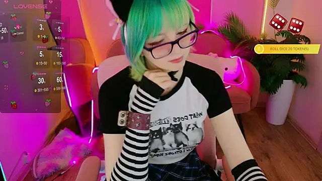 CoralineYoung online show from April 13, 2026, 7:45 am