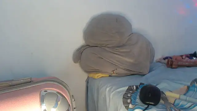 Snapshot of Victoria_new chatting on November 14, 2025, 2:15 am Victoria new online show from November 14, 2025, 2:15 am