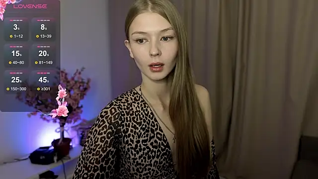 Snapshot of holylisssa chatting on November 27, 2025, 7:25 pm holylisssa online show from November 27, 2025, 7:25 pm