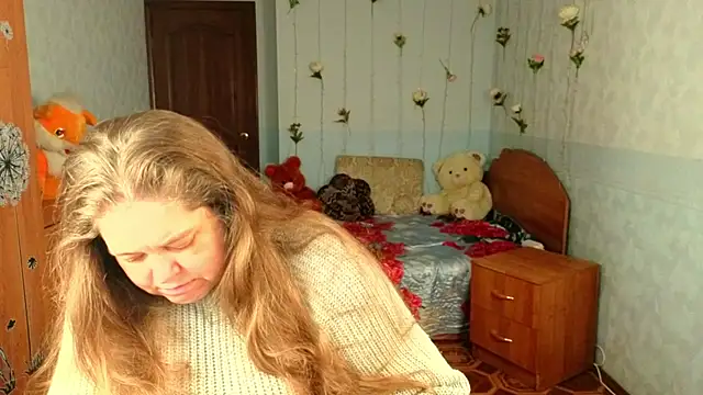 Audrey Aura online show from November 21, 2025, 5:17 am