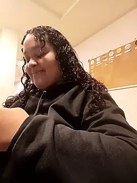 Snapshot of KITY_HILL chatting on April 14, 2026, 12:59 am KITY HILL online show from April 14, 2026, 12:59 am