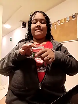 Snapshot of KITY_HILL chatting on March 23, 2026, 1:28 am KITY HILL online show from March 23, 2026, 1:28 am