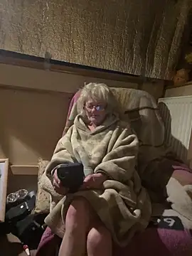 ladyboatlady online show from March 2, 2026, 6:25 am