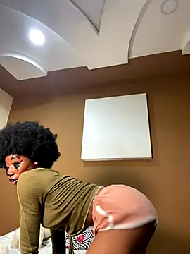 Monakeys online show from November 2, 2025, 10:04 pm