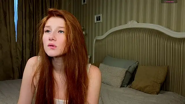 Snapshot of Juuulia_ chatting on September 18, 2025, 2:53 pm Juuulia online show from September 18, 2025, 2:53 pm