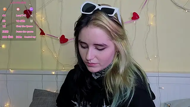 PortiaHedge online show from November 9, 2025, 6:12 pm