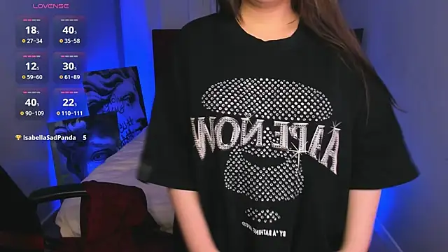 AliceLiador online show from November 24, 2025, 9:59 pm