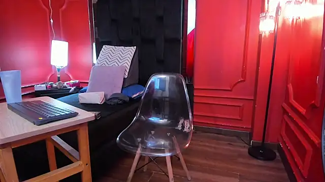 bellarivera  online show from April 8, 2026, 7:04 pm