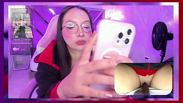 Snapshot of CataleyaGlow chatting on March 11, 2026, 3:44 am CataleyaGlow online show from March 11, 2026, 3:44 am