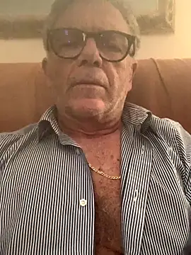 Snapshot of MARCO_NI chatting on December 16, 2025, 10:03 pm MARCO NI online show from December 16, 2025, 10:03 pm