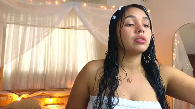 Snapshot of loreaniss chatting on September 19, 2025, 8:46 pm loreaniss online show from September 19, 2025, 8:46 pm