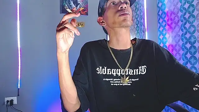 briamhoconor xh online show from April 4, 2026, 4:19 am