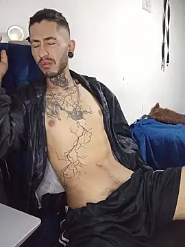 Snapshot of Tattoboy19cm chatting on July 3, 2026, 9:10 pm Tattoboy19cm online show from July 3, 2026, 9:10 pm