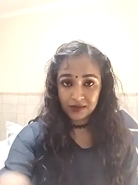 cute indianxo online show from February 12, 2026, 6:40 pm