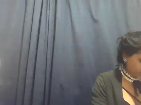 Snapshot of cute_indianxo chatting on September 24, 2025, 7:31 pm cute indianxo online show from September 24, 2025, 7:31 pm