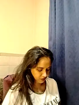 cute indianxo online show from March 31, 2026, 6:43 pm