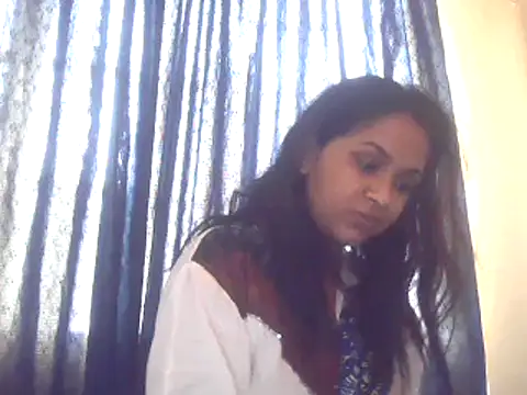 Snapshot of cute_indianxo chatting on September 14, 2025, 10:04 am cute indianxo online show from September 14, 2025, 10:04 am