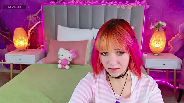 Ketrin Jones online show from September 25, 2025, 5:02 am