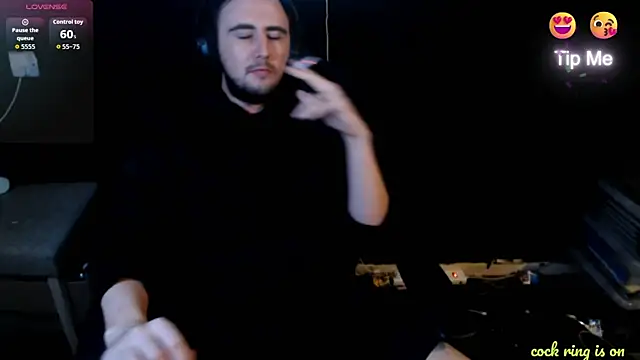 cjhouse96 online show from October 19, 2025, 12:52 pm