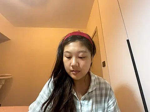 xena0501 online show from October 16, 2025, 4:15 pm