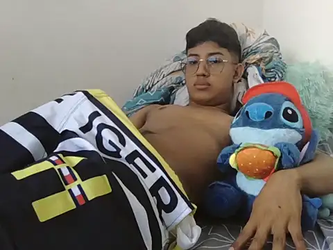 Snapshot of methme chatting on November 21, 2025, 5:56 pm methme online show from November 21, 2025, 5:56 pm