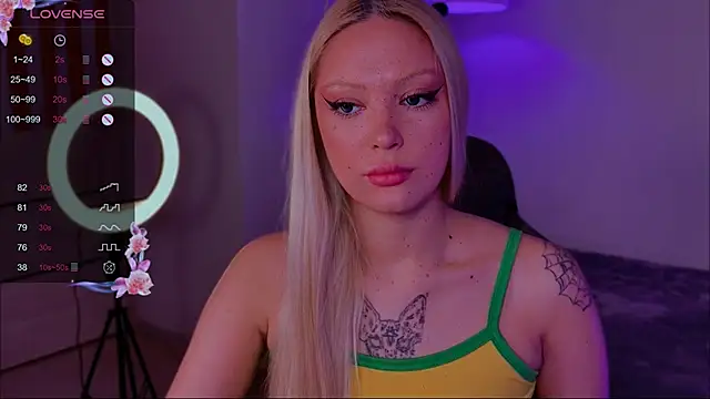 Snapshot of LeksaCandy chatting on November 13, 2025, 3:10 am LeksaCandy online show from November 13, 2025, 3:10 am