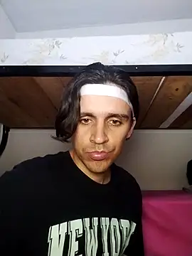 Snapshot of danylano chatting on November 14, 2025, 10:24 pm danylano online show from November 14, 2025, 10:24 pm