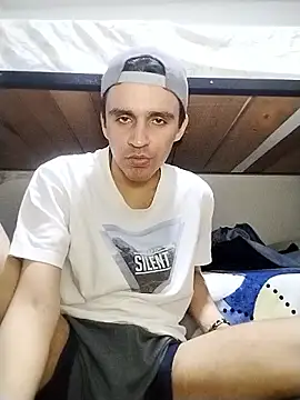 Snapshot of danylano chatting on December 4, 2025, 10:53 pm danylano online show from December 4, 2025, 10:53 pm