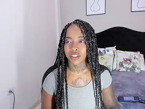 Snapshot of Pauline_Fox chatting on March 28, 2026, 2:51 pm Pauline Fox online show from March 28, 2026, 2:51 pm