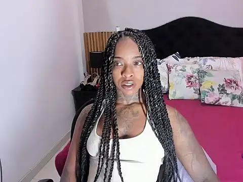 Snapshot of Pauline_Fox chatting on March 30, 2026, 2:46 am Pauline Fox online show from March 30, 2026, 2:46 am