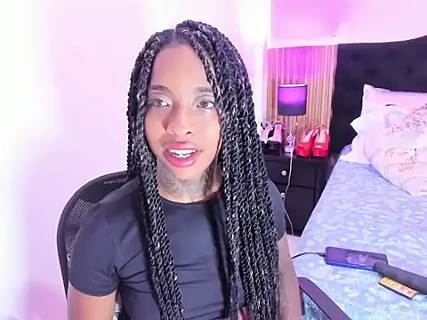Snapshot of Pauline_Fox chatting on April 15, 2026, 1:59 pm Pauline Fox online show from April 15, 2026, 1:59 pm