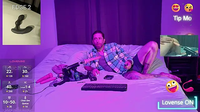 Snapshot of danoo84 chatting on October 13, 2025, 3:30 am danoo84 online show from October 13, 2025, 3:30 am