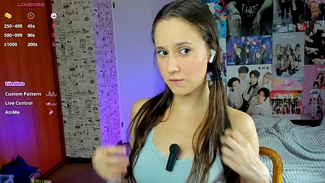 LucyRose3 online show from September 21, 2025, 3:39 pm