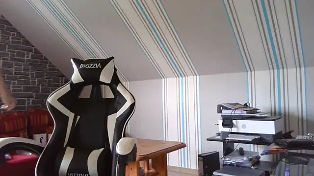 Snapshot of vers92_seb chatting on November 9, 2025, 9:02 am vers92 seb online show from November 9, 2025, 9:02 am