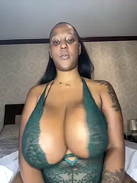 sexyBoobies98 online show from October 31, 2025, 4:03 pm