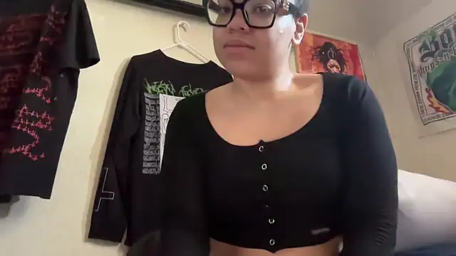 Snapshot of zahrabliss chatting on February 10, 2026, 6:18 pm zahrabliss online show from February 10, 2026, 6:18 pm