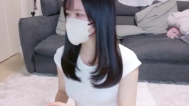 Snapshot of moemilk chatting on May 18, 2026, 10:53 am moemilk online show from May 18, 2026, 10:53 am