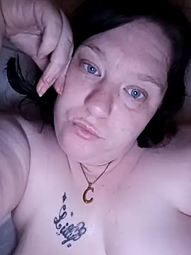 Snapshot of Feuchtekitty92@xh chatting on November 11, 2025, 4:24 pm Feuchtekitty92xh online show from November 11, 2025, 4:24 pm