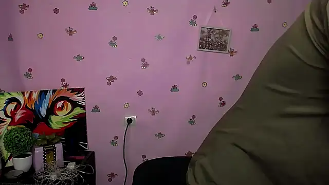 FeelMe   online show from December 17, 2025, 10:42 am