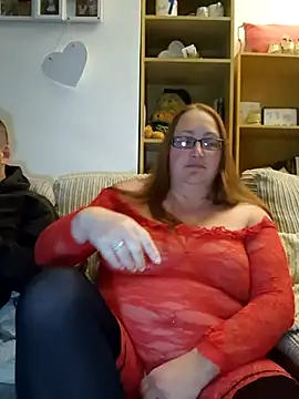 Luscious-LucyXX online show from April 19, 2026, 7:38 pm