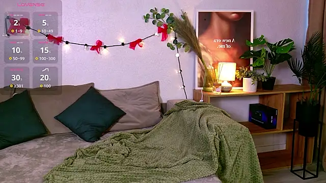 Snapshot of Elina_Star chatting on February 3, 2026, 1:49 pm Elina Star online show from February 3, 2026, 1:49 pm