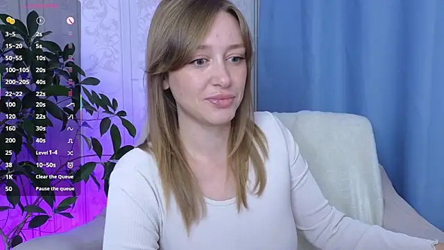 evashiny  online show from July 12, 2026, 2:01 am
