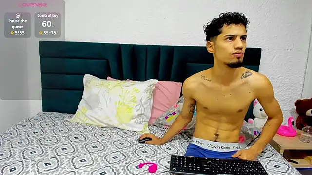 Snapshot of Chris_Angel_ chatting on September 19, 2025, 12:53 pm Chris Angel online show from September 19, 2025, 12:53 pm