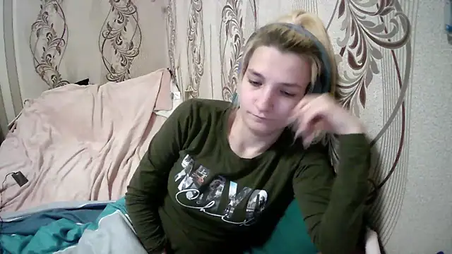 AlissaClark online show from April 30, 2026, 8:38 pm